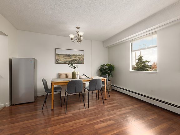 3rd image of 47 Agnes St #404