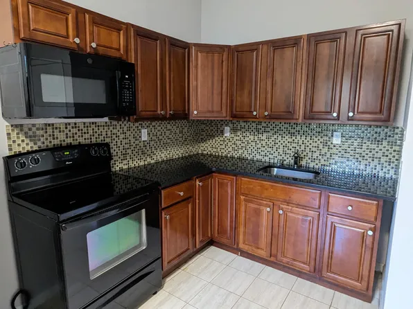 2810 E Main St, Waterbury, CT