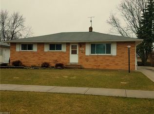 6920 Day Dr, Parma, OH 44129