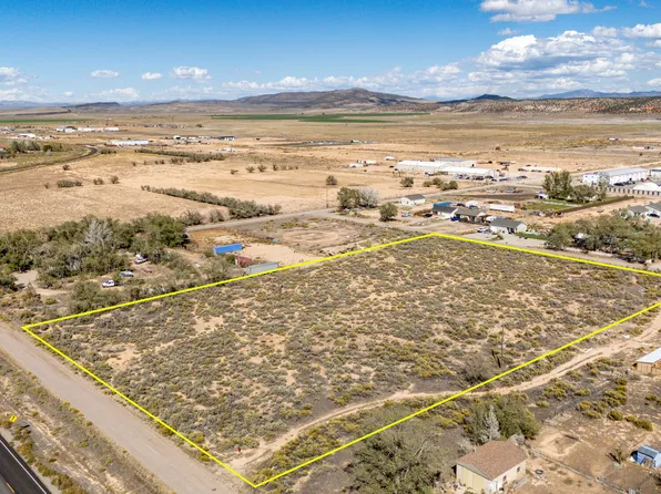 5594 N Minersville Hwy, Enoch, UT 84721