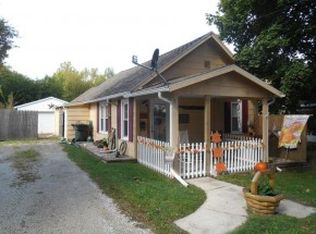 722 20th St, Charleston, IL 61920