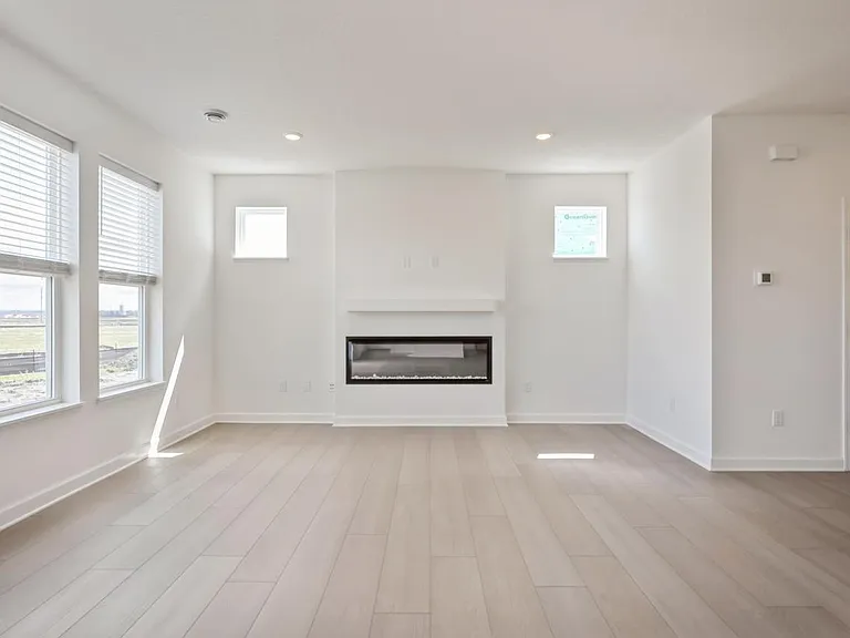 2529 Green Ash Ave — Photo 6