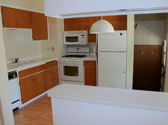 3rd image of 10106 Pelham St