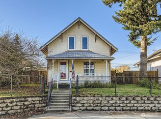 1112 E Marine View Dr, Everett, WA 98201