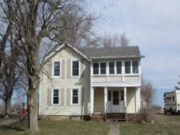 219 Monroe St, Hanover, IL 61041