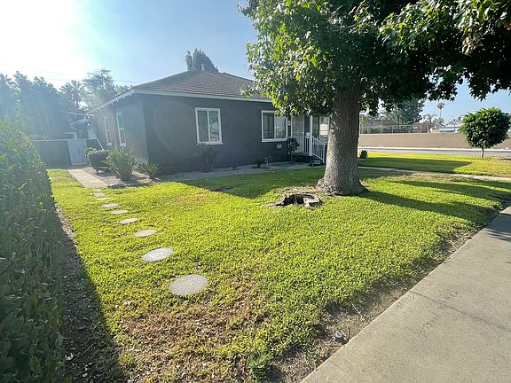2nd image of 2303 Belle St