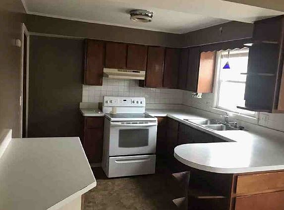 5th image of 3027 Allington Ave