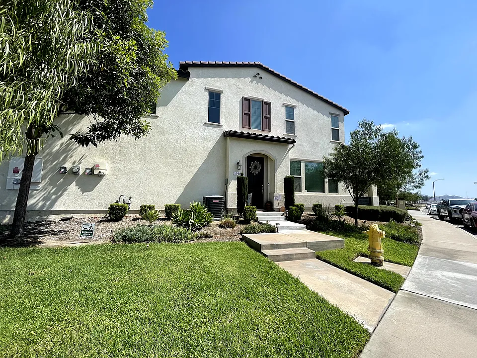 1918 Ray Abril Jr Ln