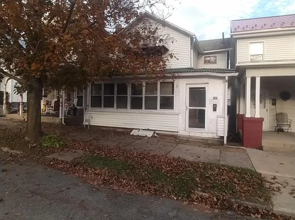 219 5th St, Renovo, PA 17764