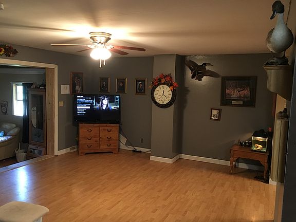 3rd image of 235 Helen Ave