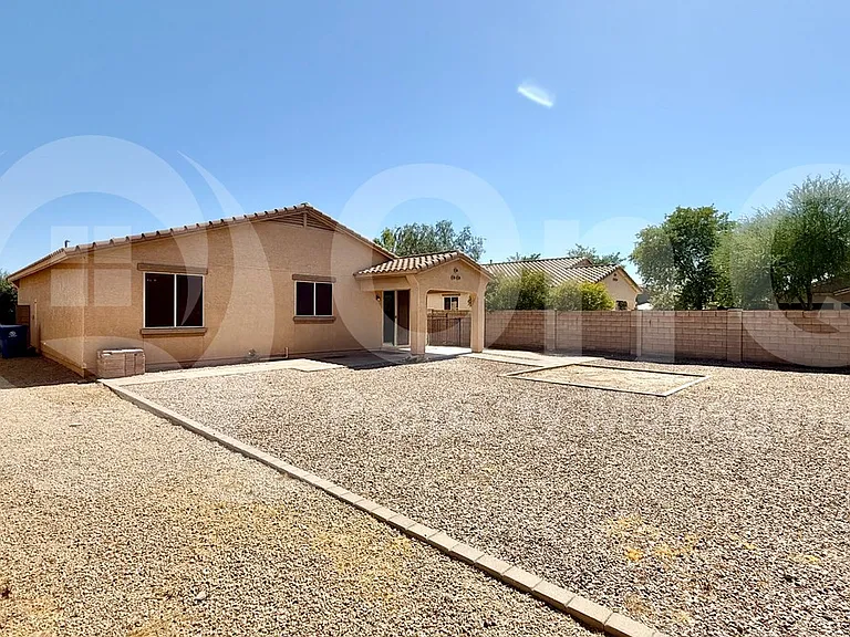 17374 W Fetlock Trl — Photo 17