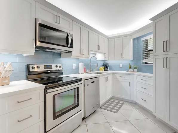 5650 Camino Del Sol #104, Boca Raton, FL 33433