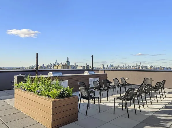 931 Carroll Street image 23 of 27