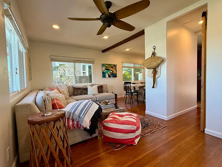 4415 Voltaire St — Photo 13