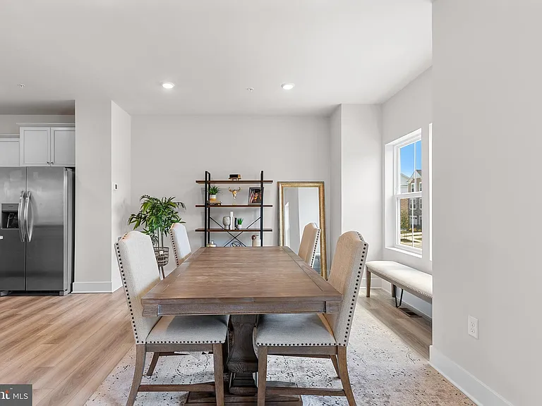 10893 Drummond Pl — Photo 9