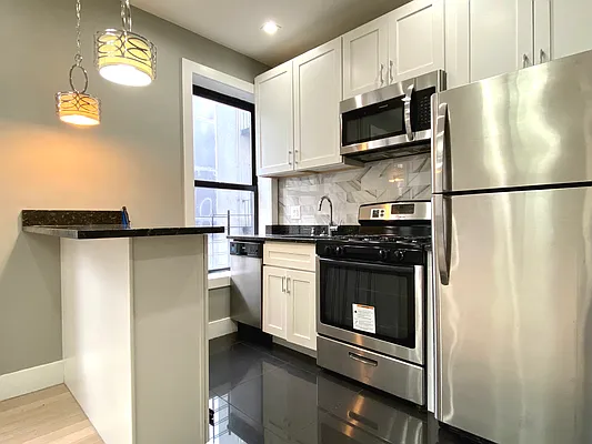 Rented by Bohemia Realty Group | media 19