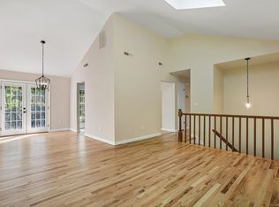 518 Bennetts Farm Rd, Ridgefield, CT 06877