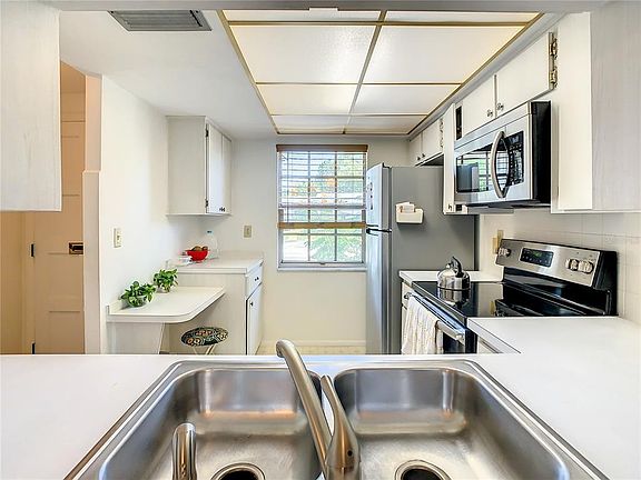 5th image of 4230 Redcliff Pl #4230
