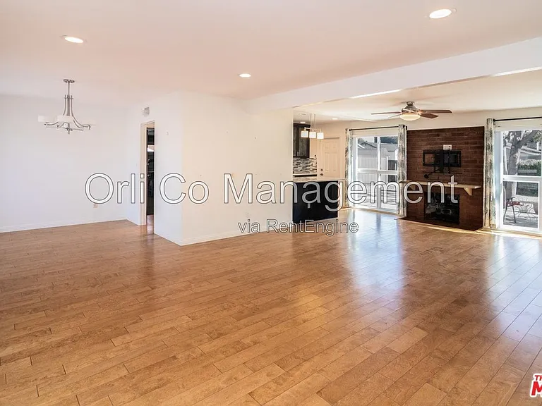 10056 Mason Ave — Photo 17