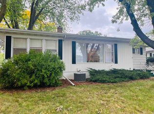504 Gehres Ct, Oshkosh, WI 54901