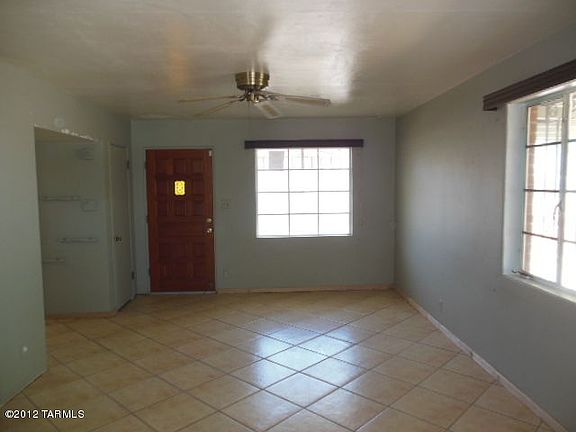 4th image of 1721 S Bristol Ave