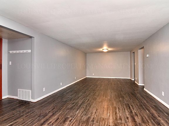 3rd image of 310 Idlewylde Dr #2