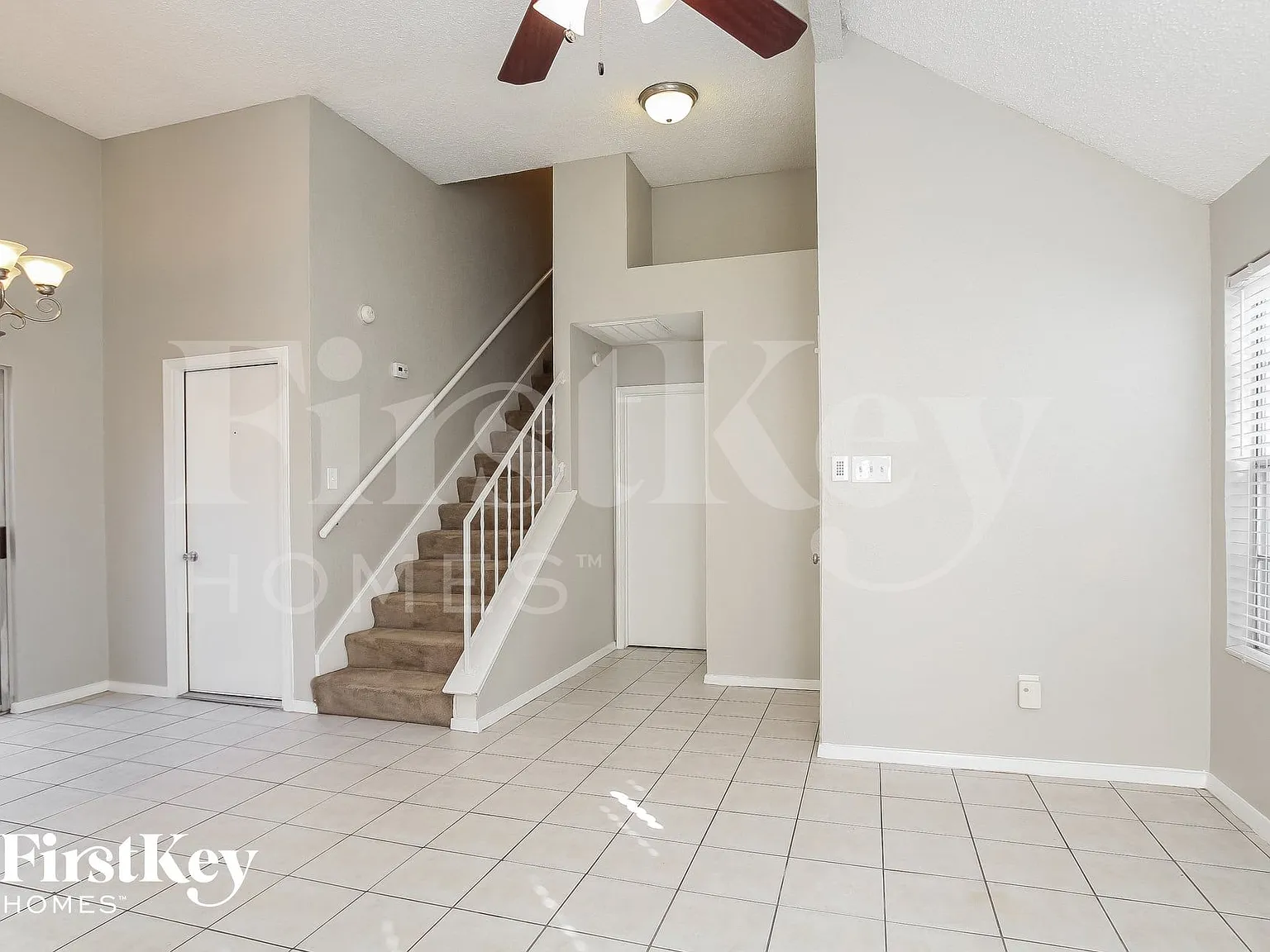 3 bed, 2.0 bath, 1145 sqft, $1,645 — Photo 2