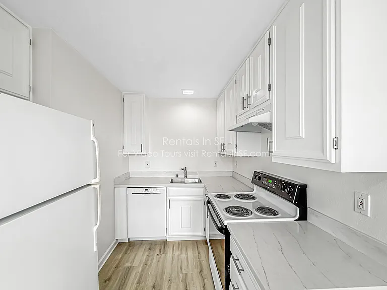 1380 48th Ave #6 — Photo 5