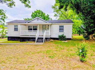 908 S Main St, Louisburg, NC 27549