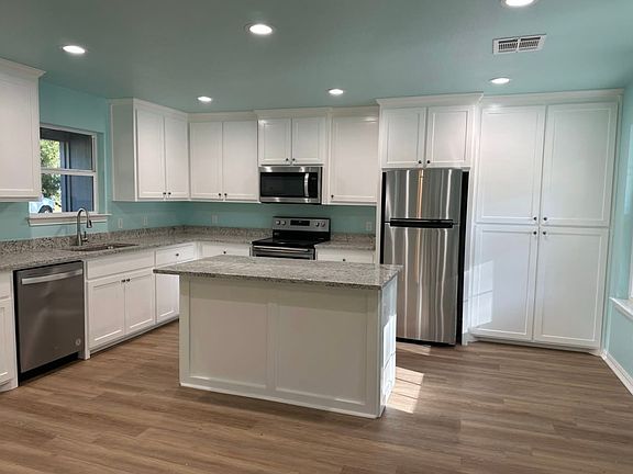2nd image of 805 S 2nd Ave #805