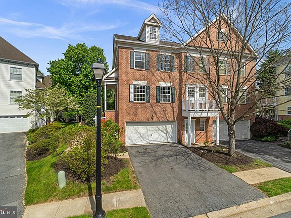 2nd image of 7 Augustus Wally Ct #11