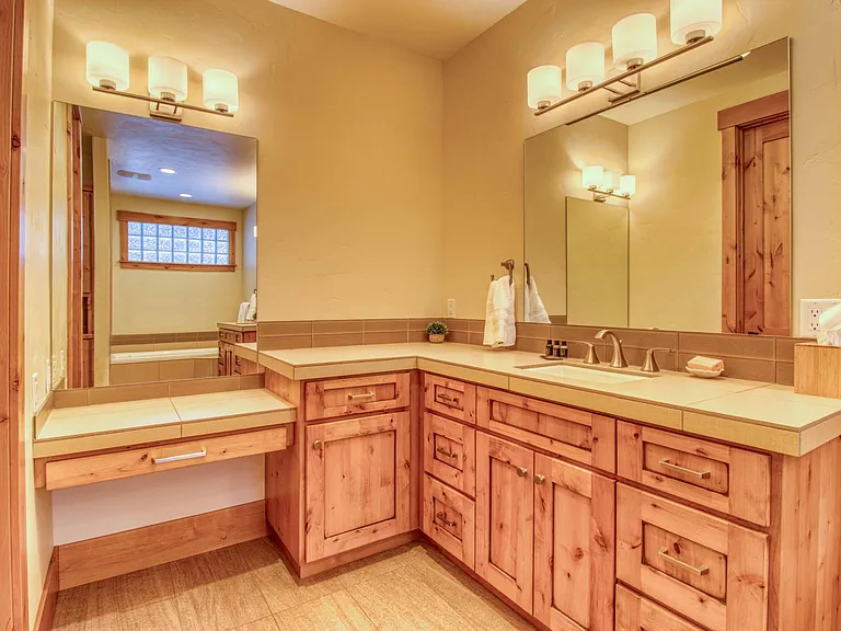 1789 NW Wild Rye Cir — Photo 17