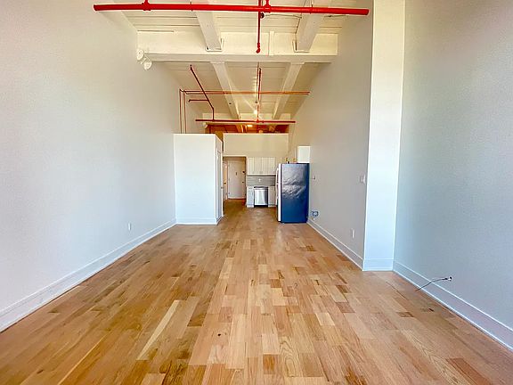 4th image of 25 Jay St #413