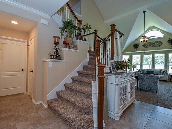 4th image of 2015 Rolling Hills Dr