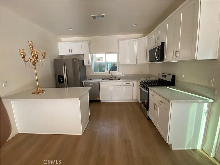 18543 Ingomar St #18543 — Photo 6