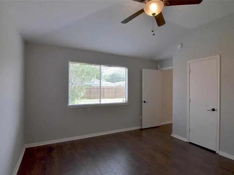 28926 Sedgefield St — Photo 5
