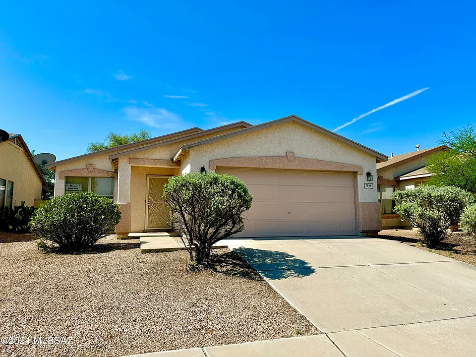 7846 E Rooner Dr