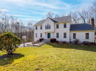 33 Pond View Dr, Southbury, CT 06488