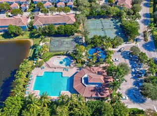 2029 Oakhurst Way, Riviera Beach, FL 33404