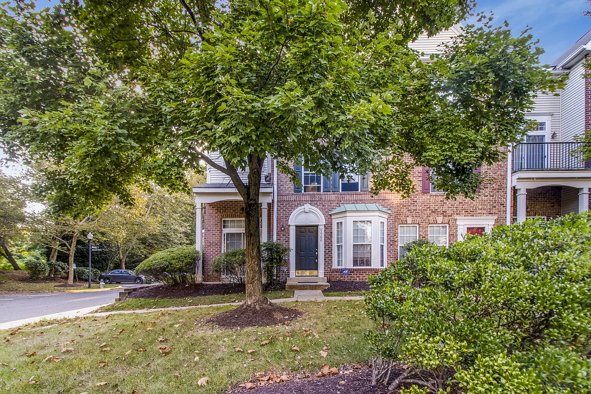 Building Photo - 9900 Sassafras Ln