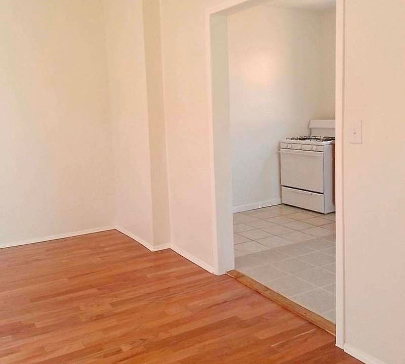 1st image of 943 E 229th St APT 3R
