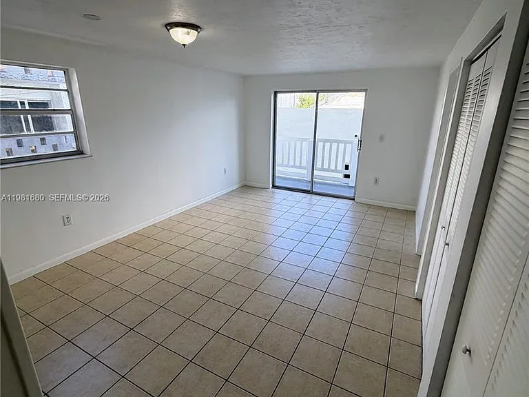 2001 Bay Dr #204 — Photo 3