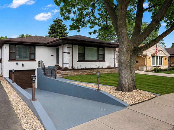 2nd image of 9539 Lorel Ave