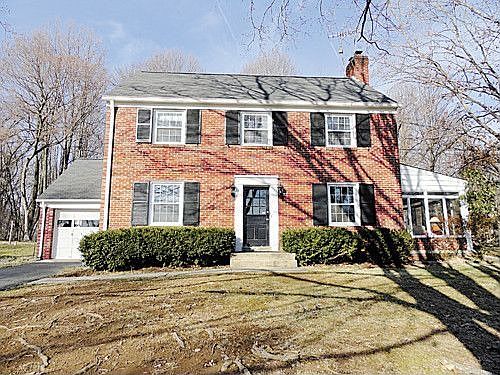2nd image of 15725 Darnestown Rd