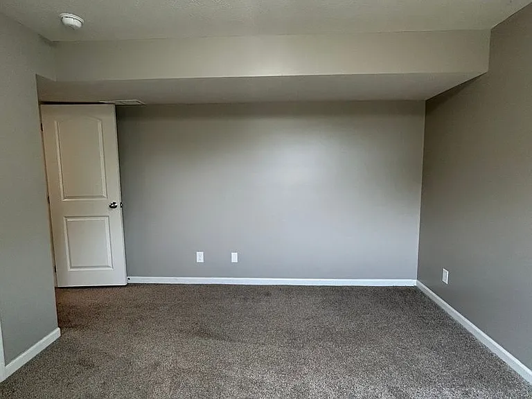 1059 N 170th Ave — Photo 35