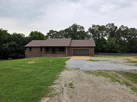 2nd image of 20817 Lawrence 1170
