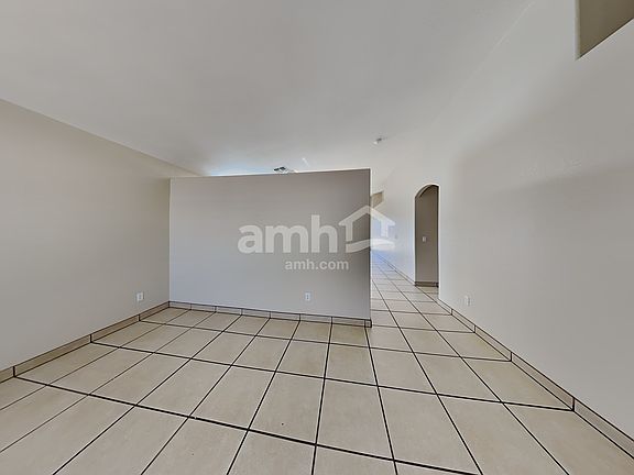 4th image of 6332 W Winslow Ave