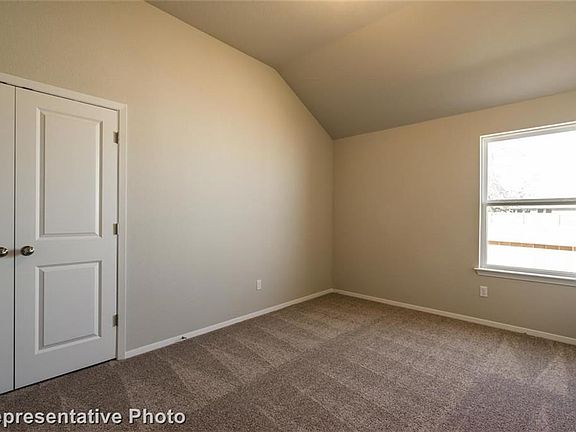 5th image of 2433 Burberry Ln