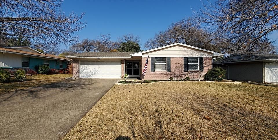1st image of 820 Wisteria Way