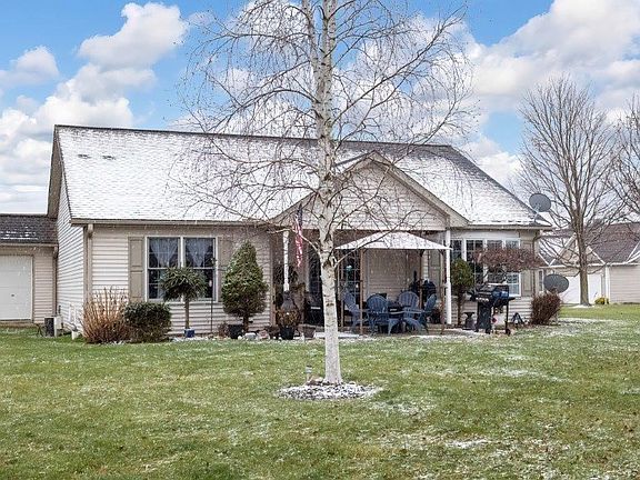 3rd image of 8635 Dogwood Ct #C-1